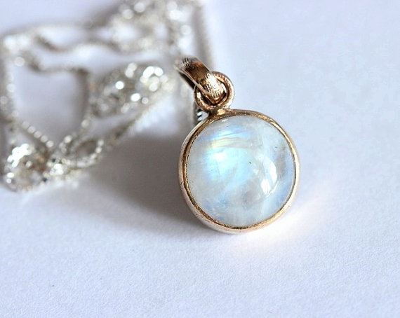 18K gold moonstone pendant - Gift for her - Unique Moonstone jewelry