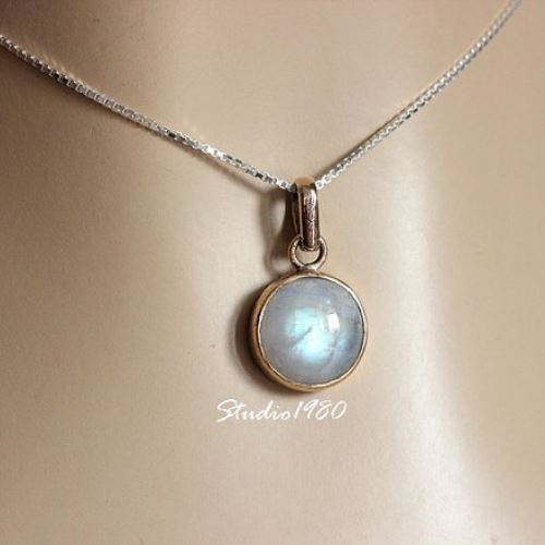 18K gold moonstone pendant - Gift for her - Unique Moonstone jewelry