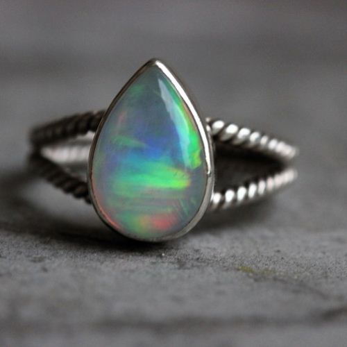18K white Gold Opal ring - Artisan Opal Ring - Engagement ring 