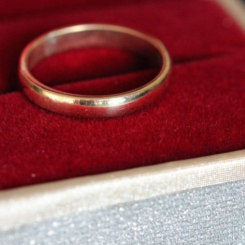 18K yellow gold wedding band, Handmade band