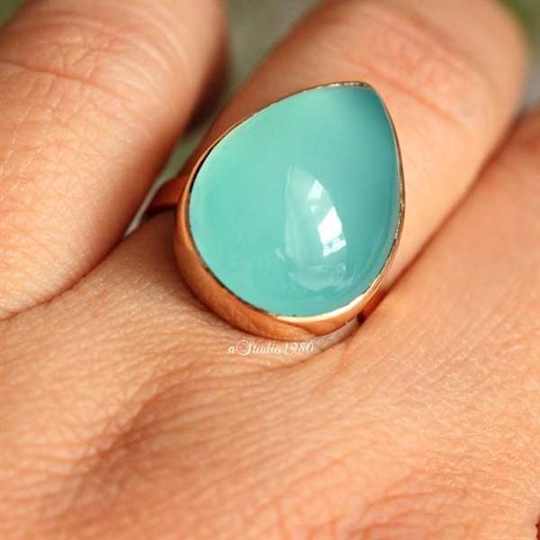 18k Gold Aqua Chalcedony ring, Gold Ring, Artisan handmade ring