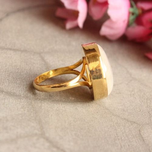 18k Gold Rainbow Moonstone Ring - Round ring - Gift for her