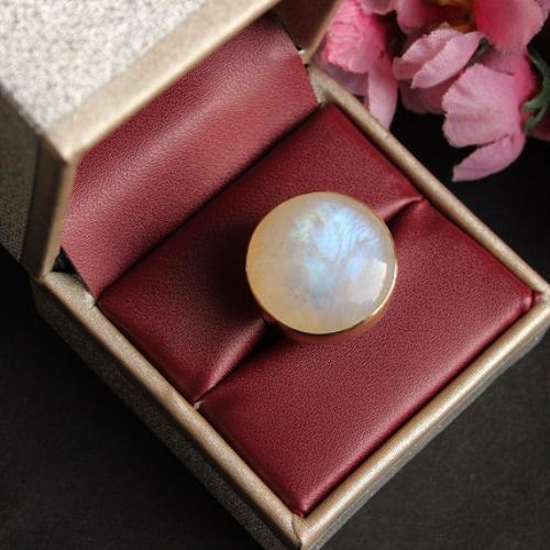 18k Gold Rainbow Moonstone Ring - Round ring - Gift for her