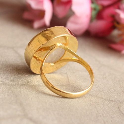 18k Gold Rainbow Moonstone Ring - Round ring - Gift for her