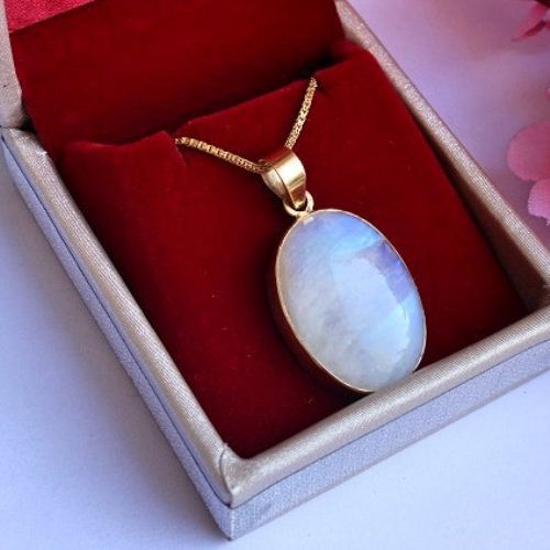 18k Gold rainbow moonstone pendant, Artisan pendant, Gift for her
