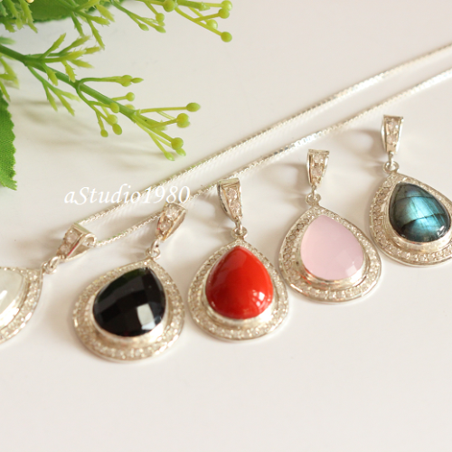 Artisan black onyx pendant - Zircon studded silver pendant