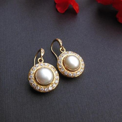 Bridal Pearl earrings - Gold pearl earrings - Artisan earrings