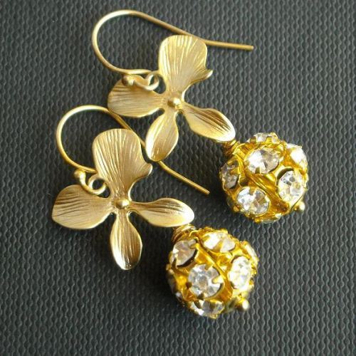 Bridal earrings, Gold earrings, Bridal jewelry, Swarovski crystal earrings, Wedding jewelry, bridesmaids gift