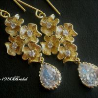 Bridal earrings, golden bridal earrings, wedding jewelry, bridal crystal earrings