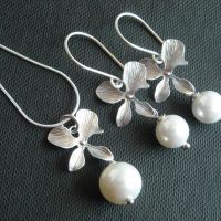 Bridal jewelry, Bridal necklace earrings set, Orchid sterling silver swarovski pearl necklace earrings set