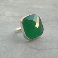 Emerald green ring - Gemstone sterling silver ring - Green Onyx ring