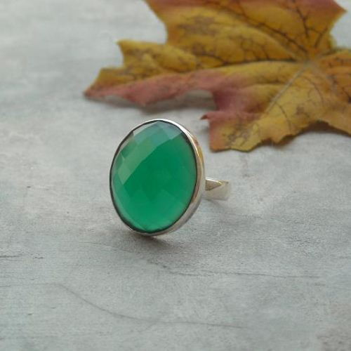 Emerald green ring - Sterling silver gemstone ring - Green Onyx ring