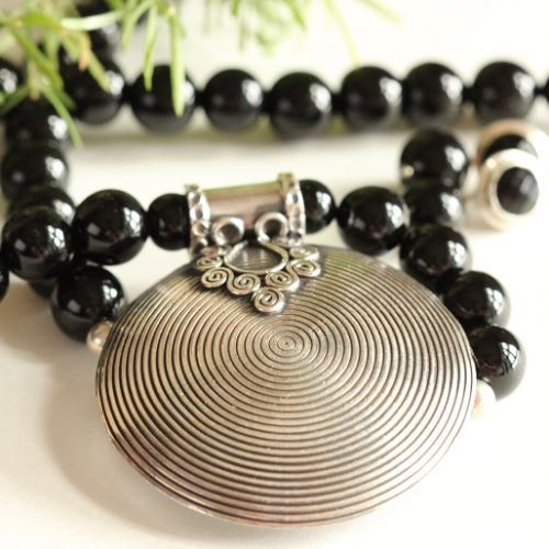 Ethnic sterling silver black onyx gemstone necklace set