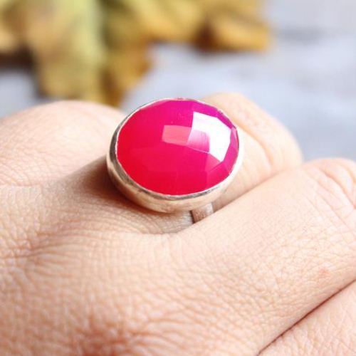 Fuschia Pink ring - Pink chalcedony ring - Sterling silver oval ring