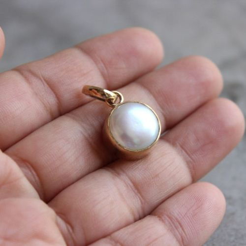 Gold Pearl Pendant, Pearl Pendant, 18k gold gemstone pendant