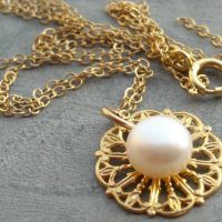 Gold Vintage filigree necklace, bridal necklace, Pearl necklace, Pendant necklace