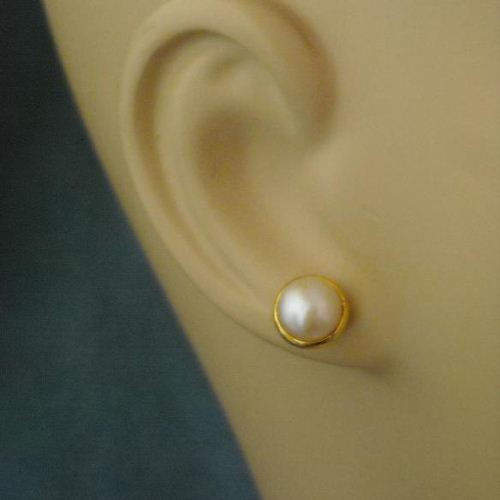 Gold pearl earrings - 8mm stud earrings - modern classic gold vermeil