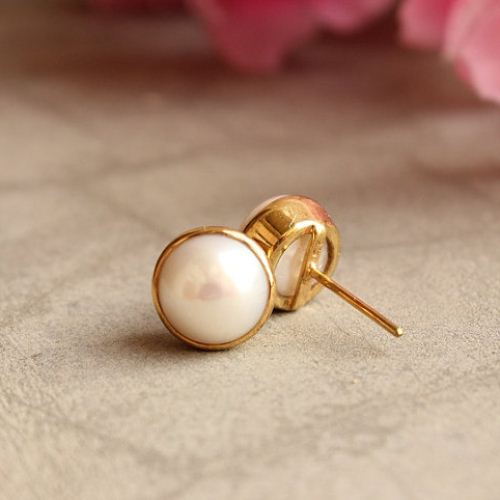 Gold pearl earrings - 8mm stud earrings - modern classic gold vermeil