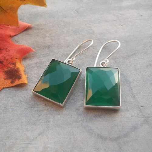 Green Onyx Earrings, Green dangle earrings, Silver earrings