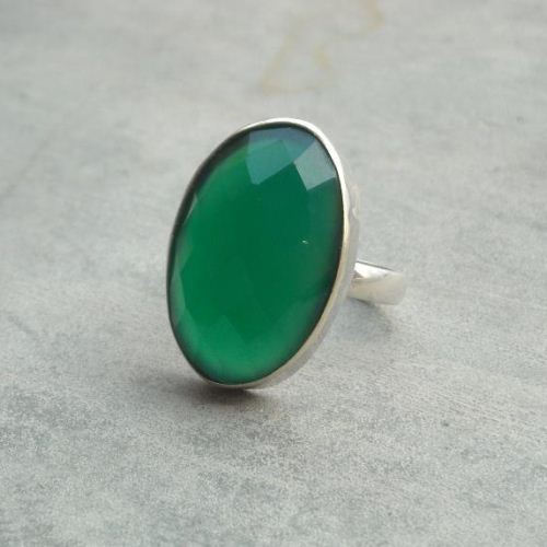 Green Onyx ring, Emerald green silver ring, Oval gemstone ring