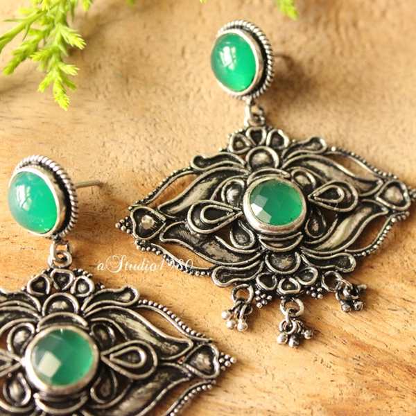 Green onyx earrings - Statement silver earrings - Celestial Green