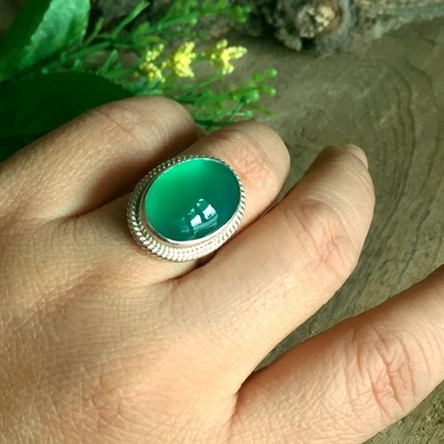 Green Onyx Sterling Silver Ovarlay 6 Grams Ring Size 6.75 US Gift Jewelry Green Onyx Sterling Silver Ovarlay 6 Grams Ring Size 6.75 US Gift Jewelry