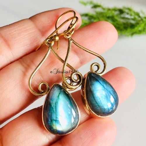 Labradorite gold earrings -14k yellow gold earring - labradorite