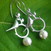Love birds earrings, Pearl earrings, bridal earrings- bird earrings,sterling silver