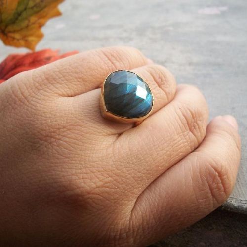 Natural Labradorite Ring - Gold Labradorite ring - Blue heart ring