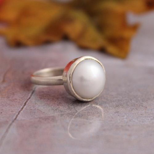 Pearl Ring, Silver pearl ring, sterling silver ring, birthstone ring, Handmade ring - Size 7 Other sizes also available