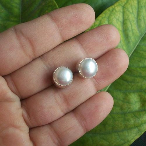 Pearl earrings, 10mm Pearl stud earrings, Silver pearl ear studs