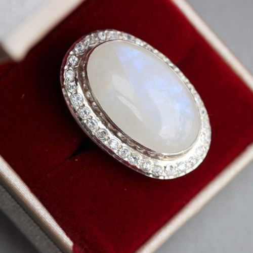 Rainbow moonstone ring - Artisan statement silver ring