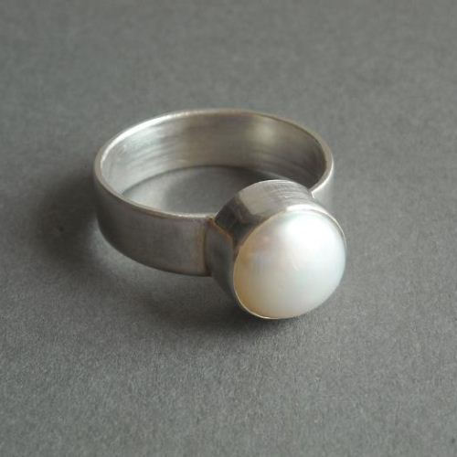Vintage Pearl Solitaire Ring - Larc Jewelers-hautamhiepplus.vn