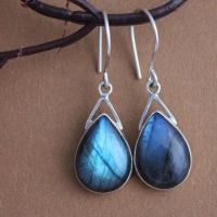 Sterling Silver Labradorite earrings, Dangle artisan earrings