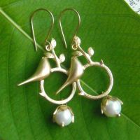 Tweet tweet Love birds earrings, Pearl earrings, bridal golden earrings- bird earrings, bridal earrings