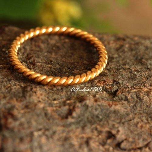 Twisted rope wedding band ring for her, 18k yellow gold stack ring