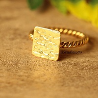 Unisex 18 k gold hammered handmade ring gold stack ring