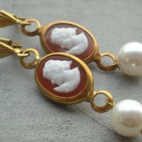 Vintage Cameo swarovski pearl earrings