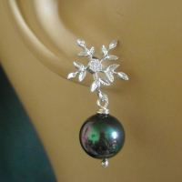 snowflake bridal pearl earring
